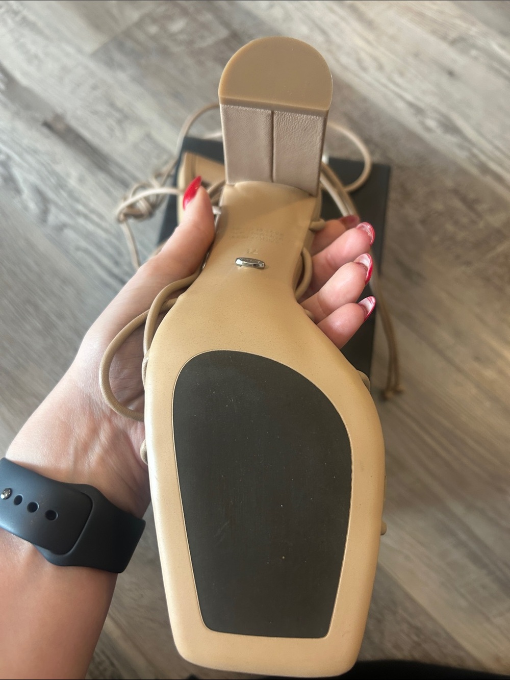 Tony Bianco Carlie, Size 7.5 - Picture 3 of 6
